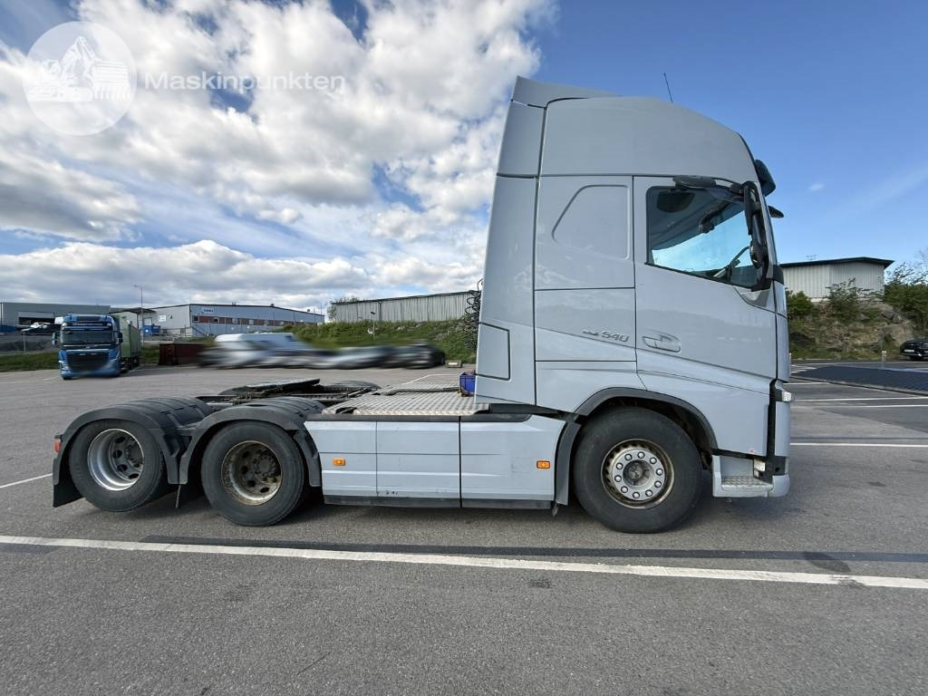 Volvo FH 540 - شاحنة جرار: صور 4 Volvo FH 540 - شاحنة جرار: صور 4