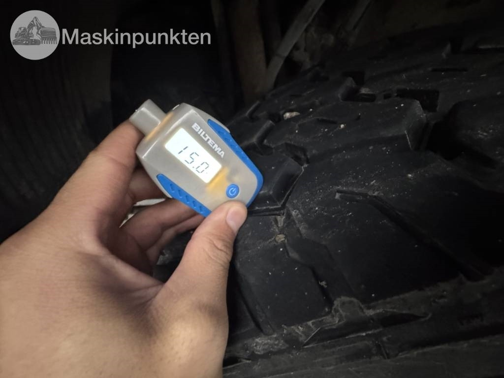 Volvo FH 8*4 Tridem lastväxlare - شاحنة ذات الخطاف: صور 5 Volvo FH 8*4 Tridem lastväxlare - شاحنة ذات الخطاف: صور 5