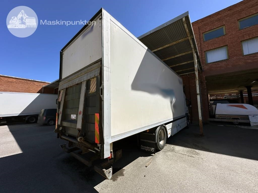 Volvo FM 300 - بصندوق مغلق شاحنة: صور 5 Volvo FM 300 - بصندوق مغلق شاحنة: صور 5