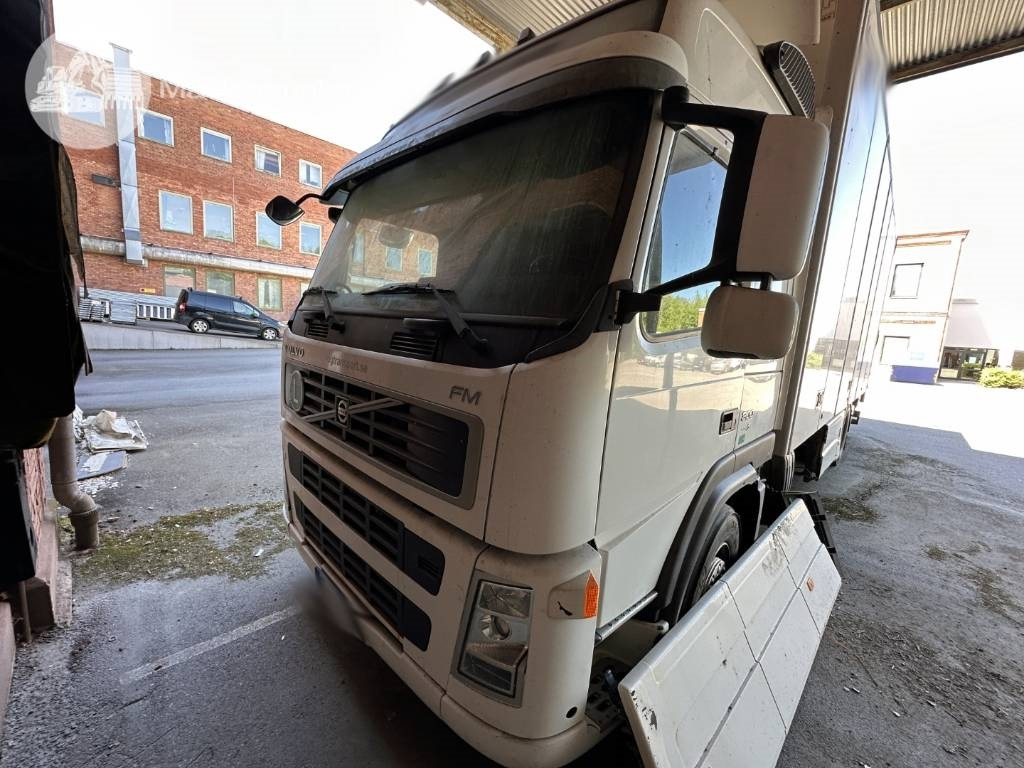 Volvo FM 300 - بصندوق مغلق شاحنة: صور 4 Volvo FM 300 - بصندوق مغلق شاحنة: صور 4