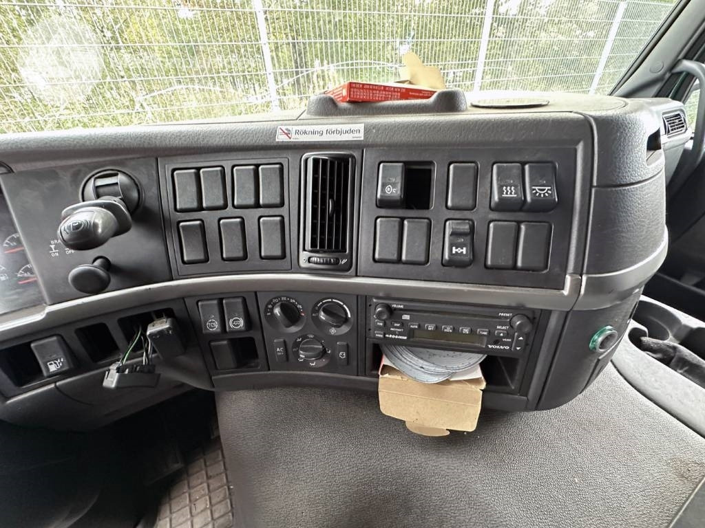 بصندوق مغلق شاحنة Volvo FM 9 300: صور 34
