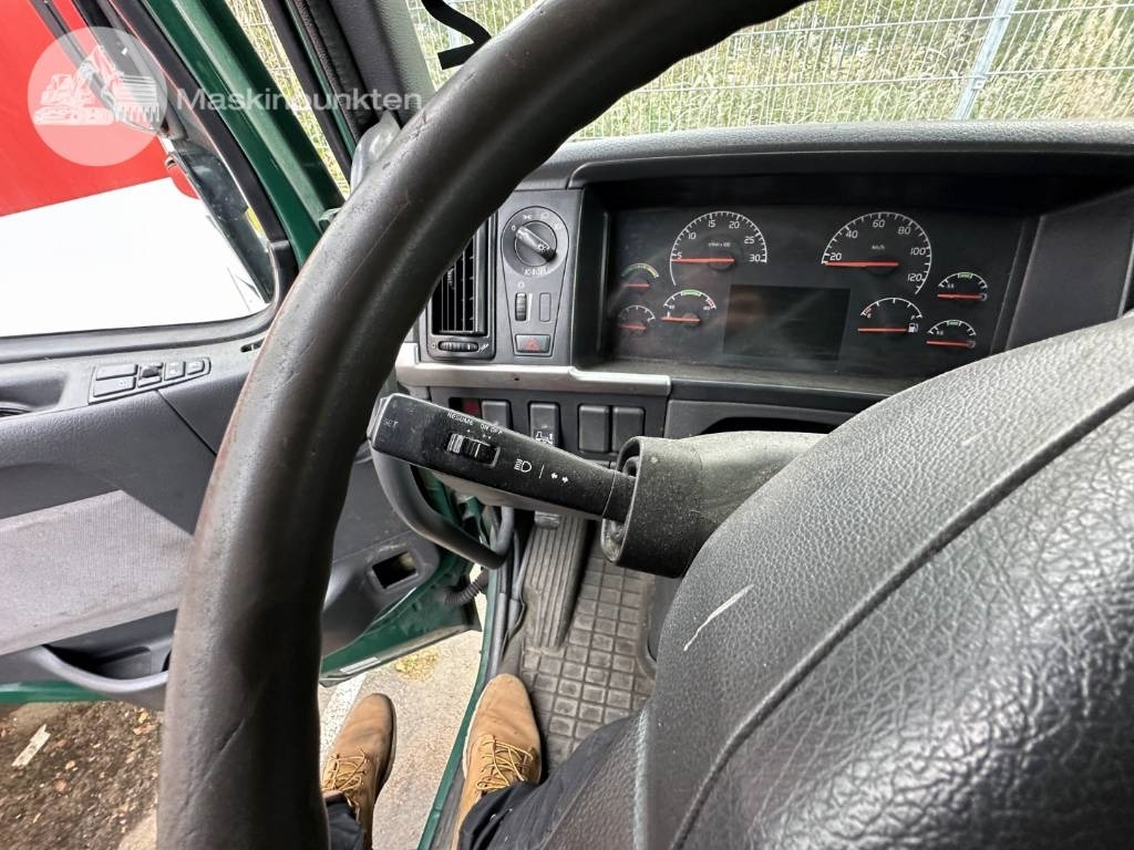 بصندوق مغلق شاحنة Volvo FM 9 300: صور 31