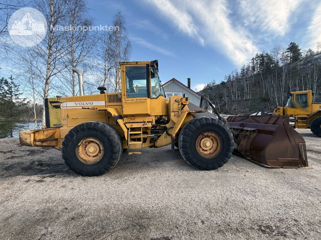 Volvo L 120 C - اللودر بعجل: صور 1 Volvo L 120 C - اللودر بعجل: صور 1