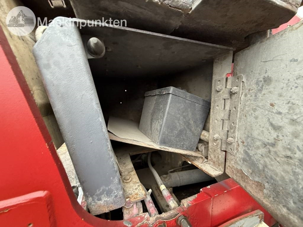 ماكينات لصقل الأسفلت Wirtgen W 100: صور 37