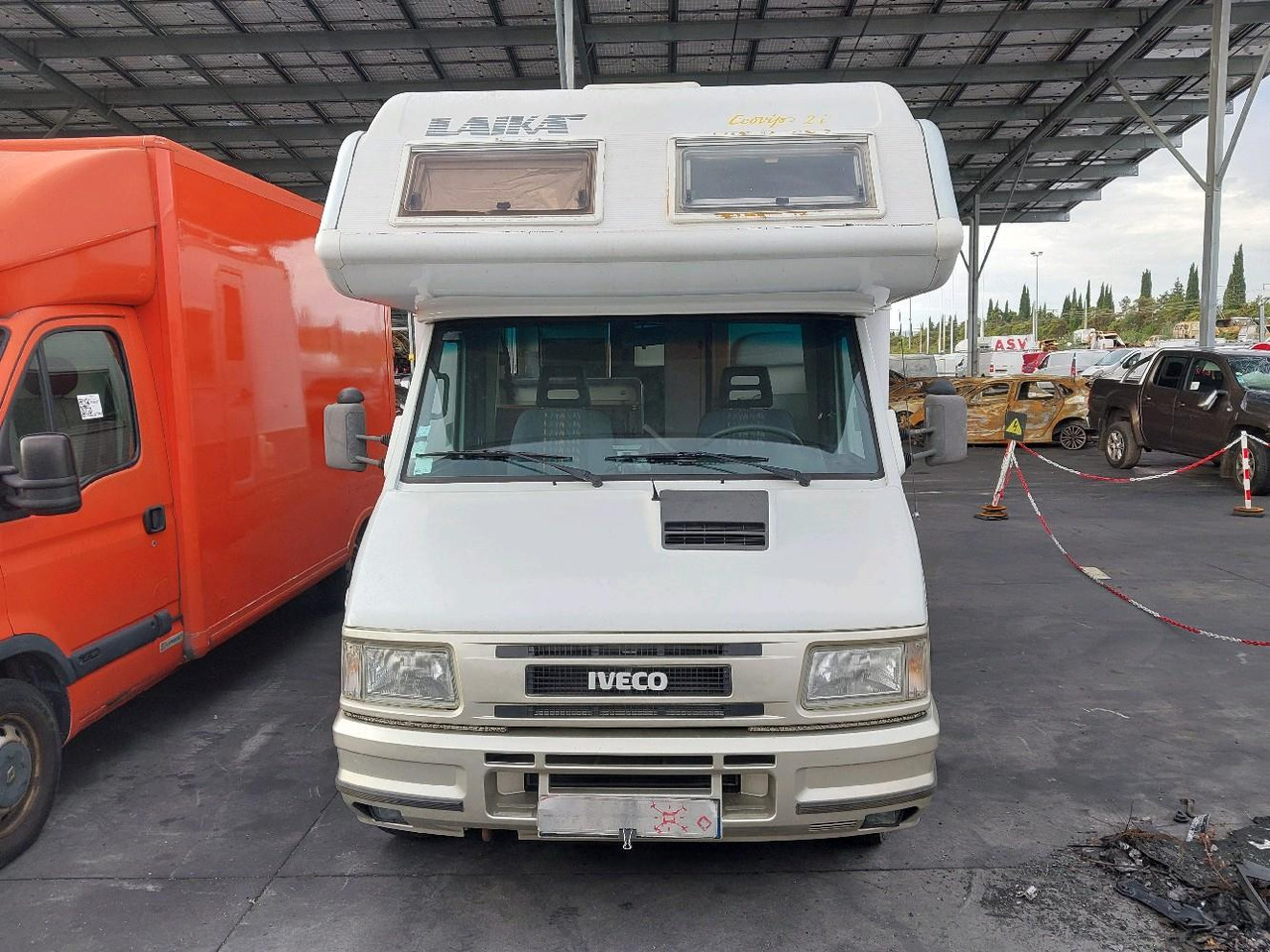 IVECO LAIKA 35.12 CAMPING 122 - موتر هوم سقف عالي: صور 1 IVECO LAIKA 35.12 CAMPING 122 - موتر هوم سقف عالي: صور 1