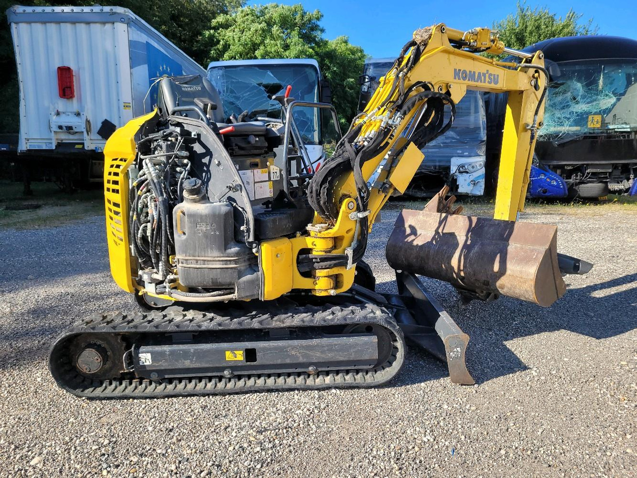 KOMATSU MINI PELLE FC 24 MR-5 - حفارة مصغرة: صور 3 KOMATSU MINI PELLE FC 24 MR-5 - حفارة مصغرة: صور 3