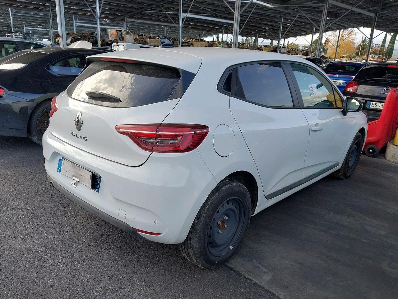 RENAULT CLIO V 1.0 TCE 90 EVOLUTION - سيارة: صور 4 RENAULT CLIO V 1.0 TCE 90 EVOLUTION - سيارة: صور 4