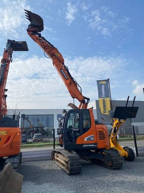 Doosan DX140 LCR-5 - حفارات زحافة: صور 1 Doosan DX140 LCR-5 - حفارات زحافة: صور 1