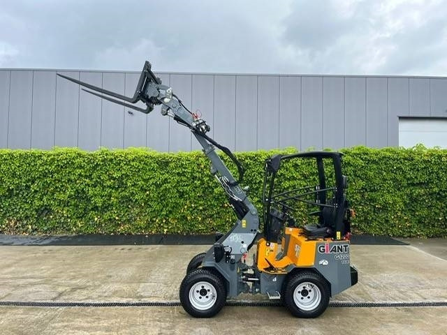 GiANT G 1200 TELE - اللودر بعجل: صور 1 GiANT G 1200 TELE - اللودر بعجل: صور 1