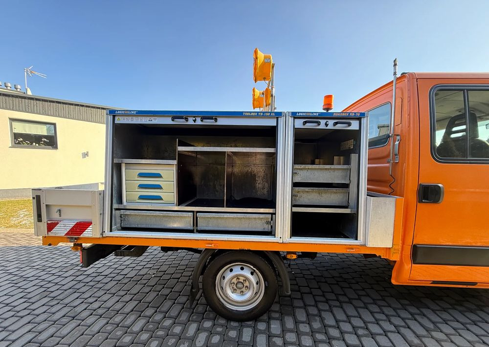 Iveco DAILY 35S13 - الشاحنات الصغيرة ستائر: صور 5 Iveco DAILY 35S13 - الشاحنات الصغيرة ستائر: صور 5