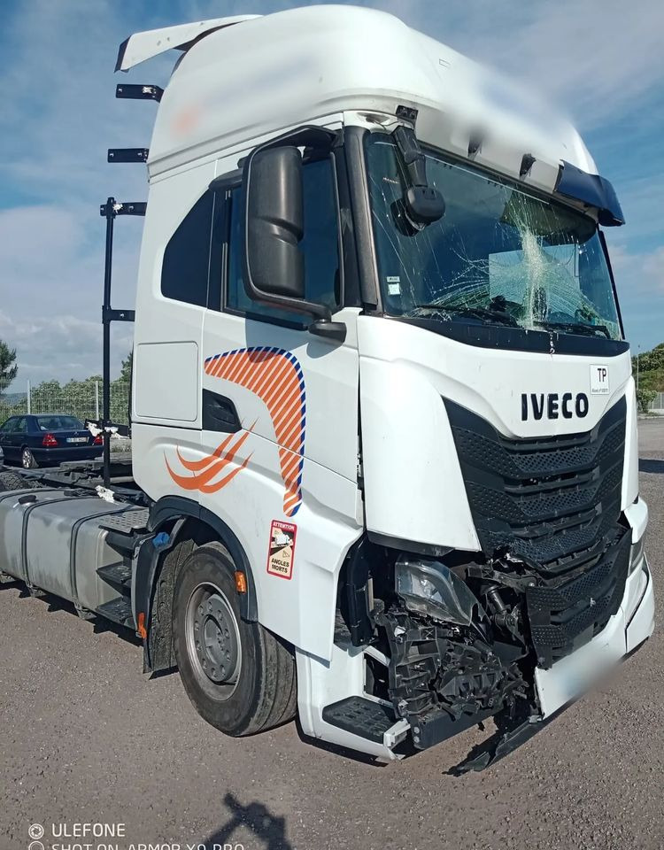 Iveco S-WAY 530 RETARDER USZKODZONY - شاحنة جرار: صور 3 Iveco S-WAY 530 RETARDER USZKODZONY - شاحنة جرار: صور 3