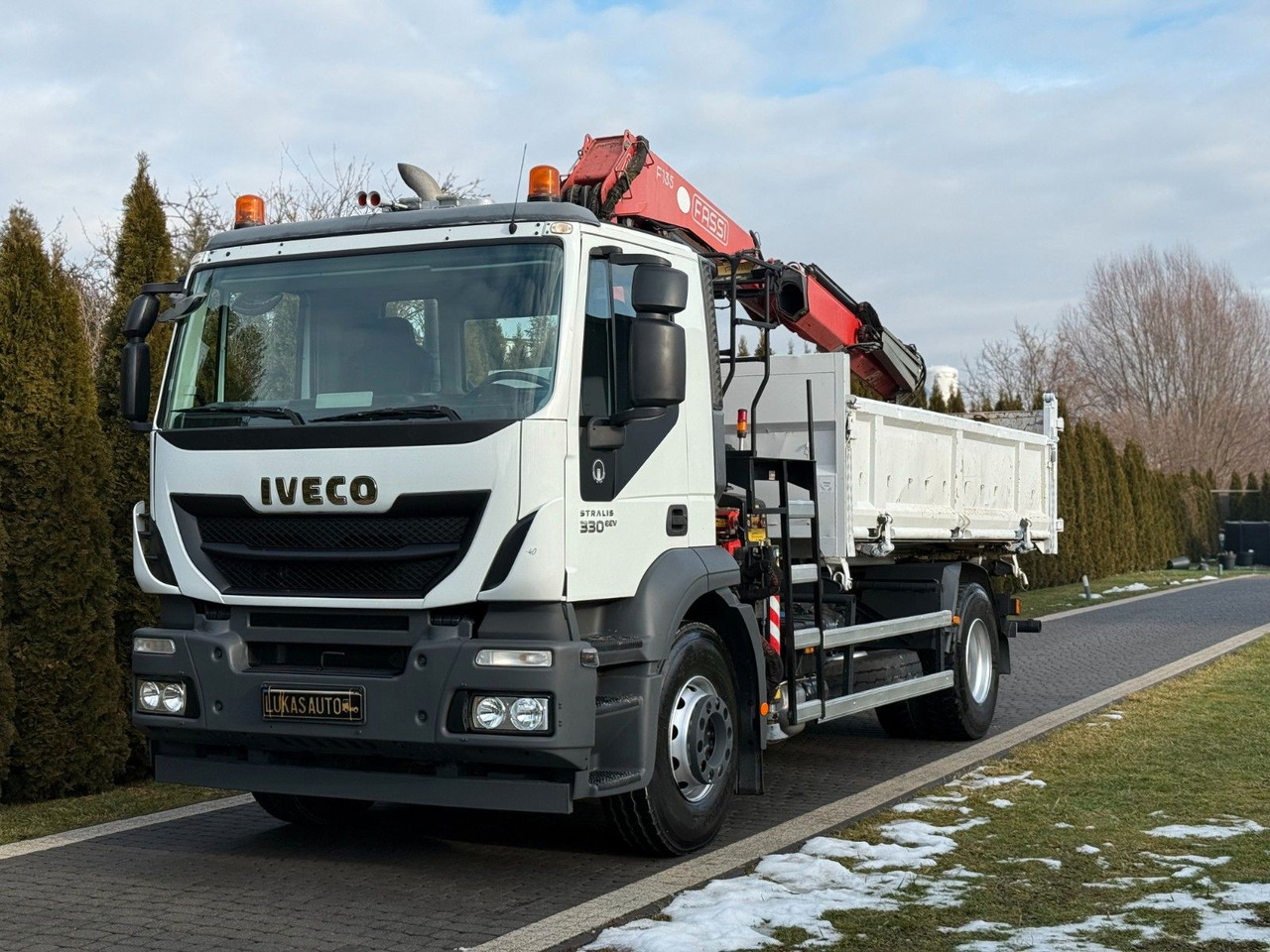 Iveco STRALIS 330 / 4x2/ TIPPER /FASSI F135 - شاحنة كرين: صور 4 Iveco STRALIS 330 / 4x2/ TIPPER /FASSI F135 - شاحنة كرين: صور 4