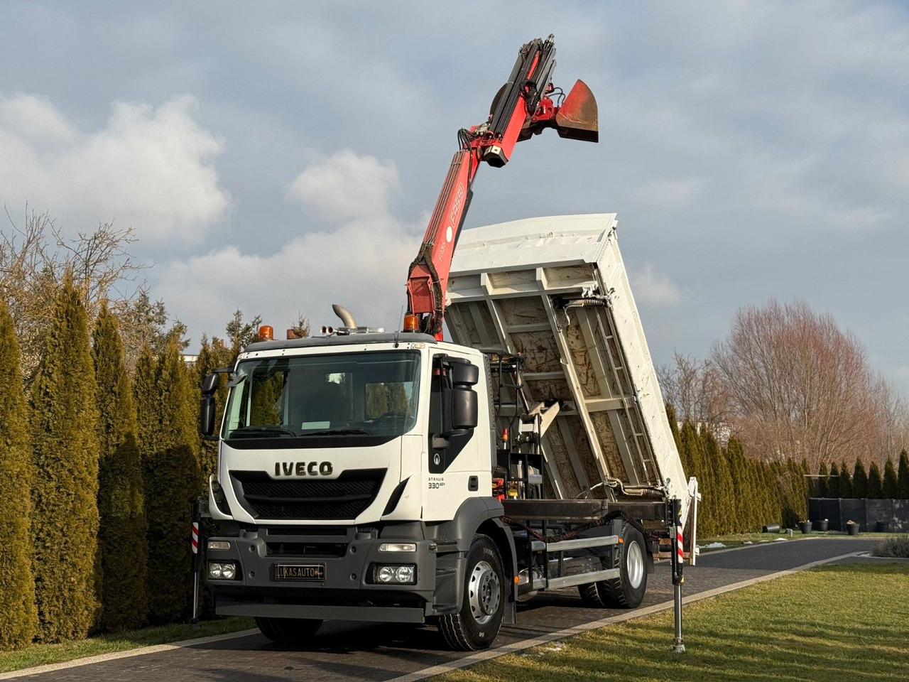 Iveco STRALIS 330 / 4x2/ TIPPER /FASSI F135 - شاحنة كرين: صور 1 Iveco STRALIS 330 / 4x2/ TIPPER /FASSI F135 - شاحنة كرين: صور 1