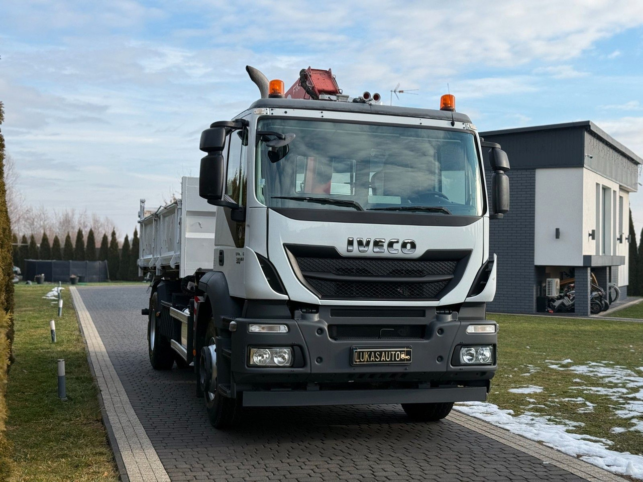 Iveco STRALIS 330 / 4x2/ TIPPER /FASSI F135 - شاحنة كرين: صور 2 Iveco STRALIS 330 / 4x2/ TIPPER /FASSI F135 - شاحنة كرين: صور 2