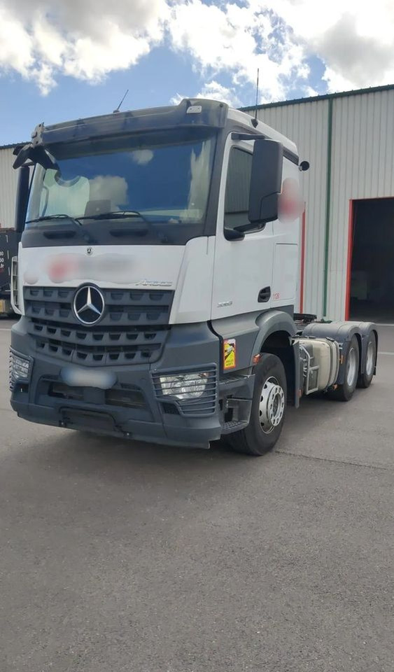 Mercedes-Benz AROCS 3353 6X4 68 TON - شاحنة جرار: صور 1 Mercedes-Benz AROCS 3353 6X4 68 TON - شاحنة جرار: صور 1