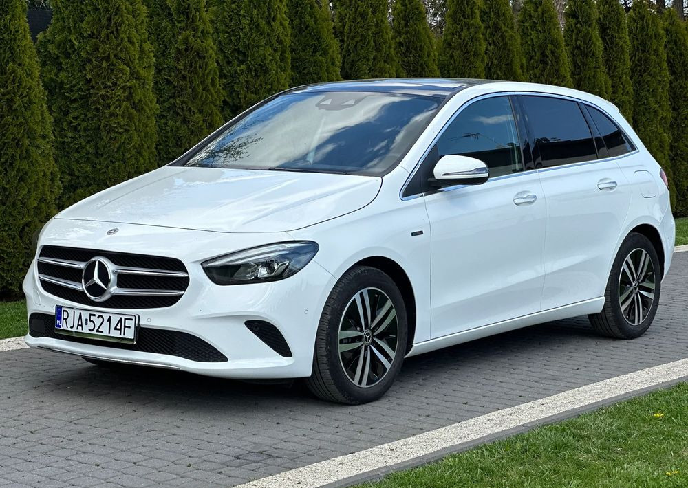 Mercedes-Benz Klasa B - سيدان: صور 1 Mercedes-Benz Klasa B - سيدان: صور 1