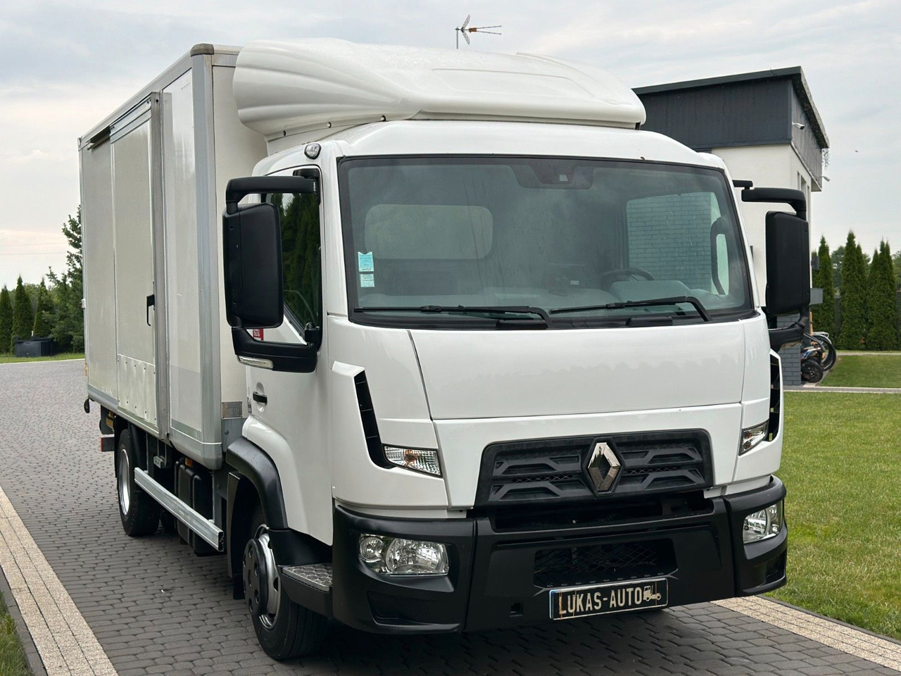 Renault D 7.5 LIFT 7,5 T AUTOMATIC GEARBOX CAMERA - بصندوق مغلق شاحنة: صور 3 Renault D 7.5 LIFT 7,5 T AUTOMATIC GEARBOX CAMERA - بصندوق مغلق شاحنة: صور 3