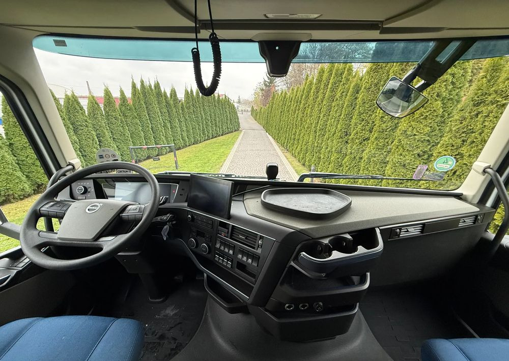 Volvo FH 460 AUTOMAT PARK COOL DWA ZBIORNIKI إيجار Volvo FH 460 AUTOMAT PARK COOL DWA ZBIORNIKI: صور 12