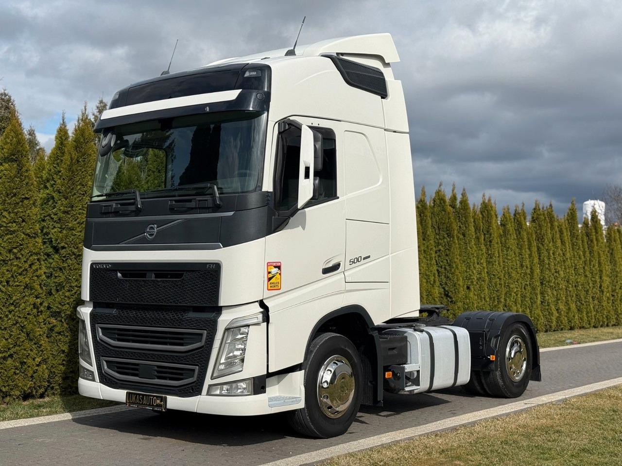 Volvo FH 500 AUTOMATIC TWO TANKS - شاحنة جرار: صور 1 Volvo FH 500 AUTOMATIC TWO TANKS - شاحنة جرار: صور 1
