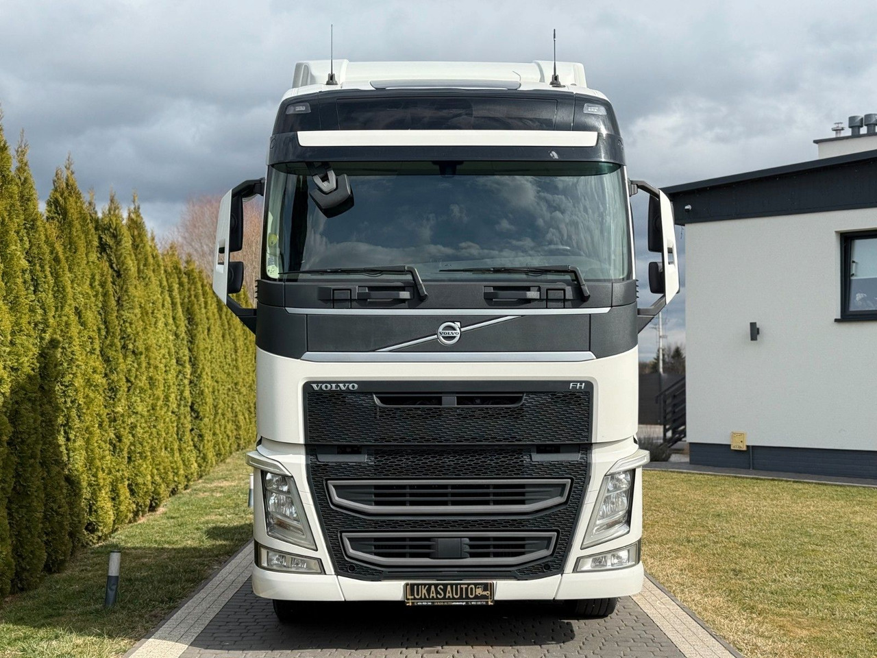 Volvo FH 500 AUTOMATIC TWO TANKS - شاحنة جرار: صور 2 Volvo FH 500 AUTOMATIC TWO TANKS - شاحنة جرار: صور 2