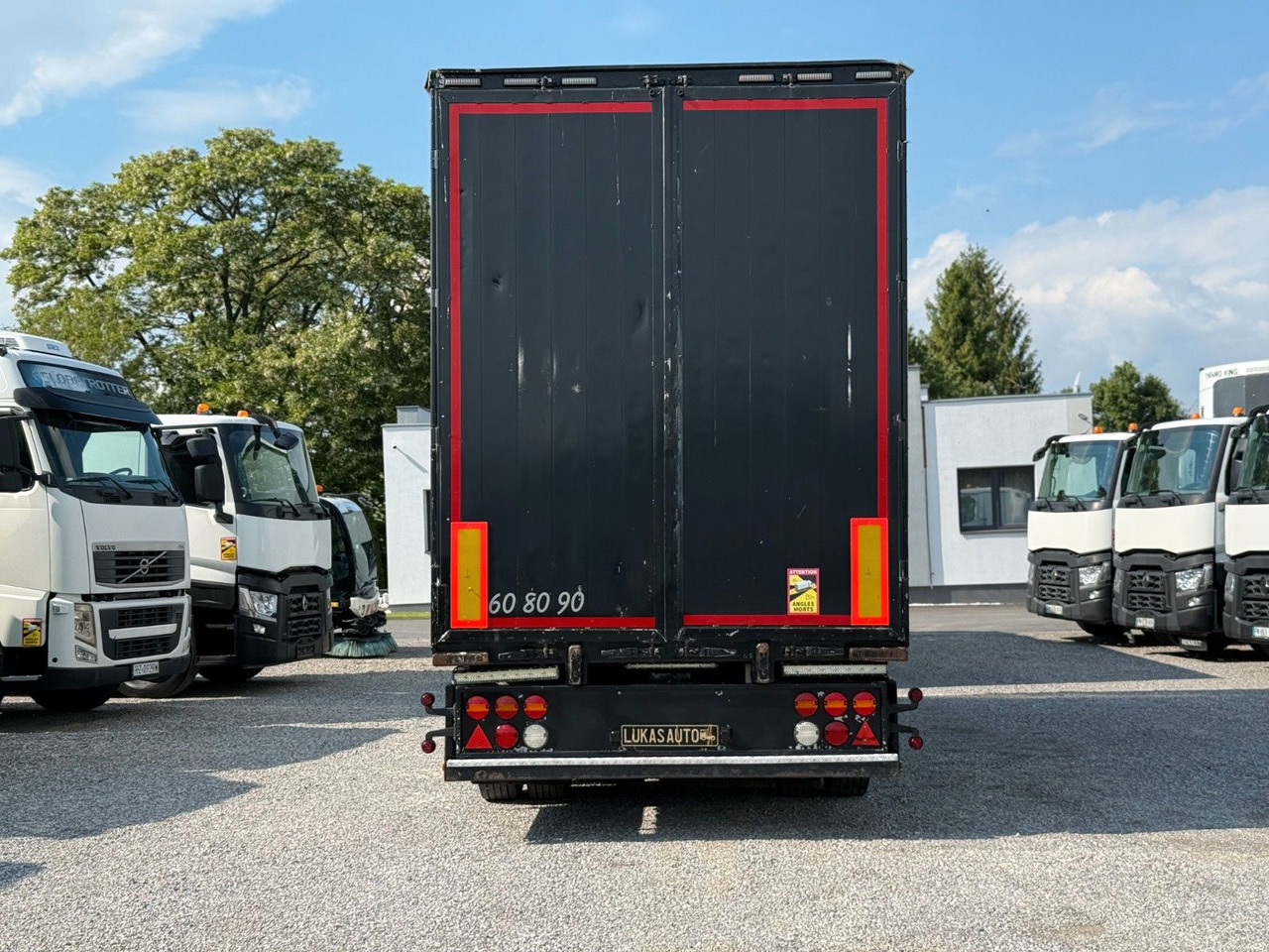 بصندوق مغلق شاحنة Volvo FH16 660 HP XL  TANDEM 6x2 LIMITED EDITION: صور 13