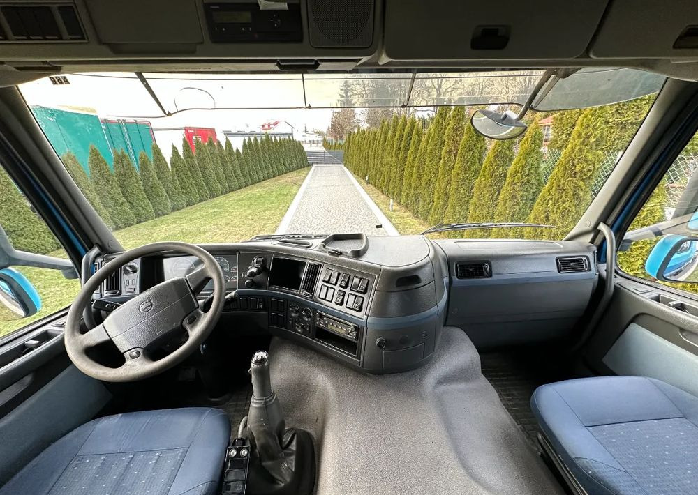 شاحنة ذات الخطاف Volvo FM 400 HAKOWIEC 6X4: صور 10