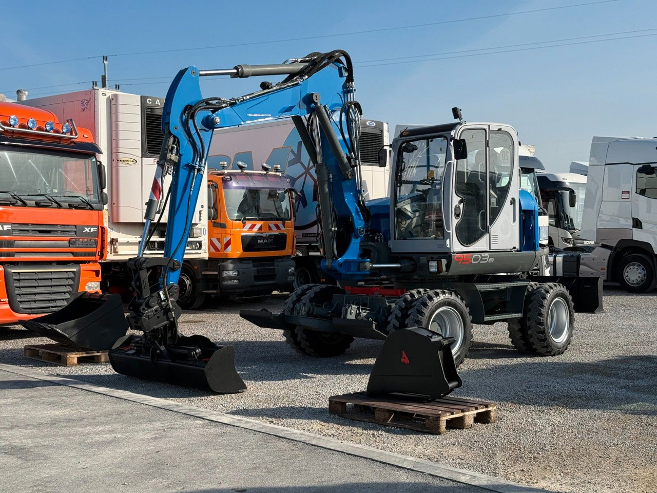 Wacker 9503-02 THREE-SIDE ARM - حفارة على عجلات: صور 1 Wacker 9503-02 THREE-SIDE ARM - حفارة على عجلات: صور 1