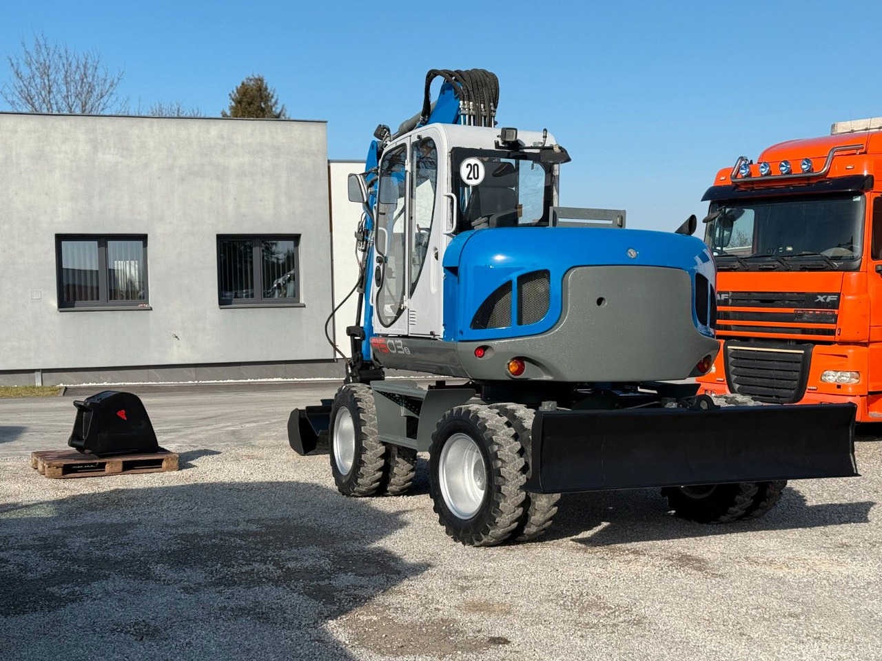 Wacker 9503-02 THREE-SIDE ARM - حفارة على عجلات: صور 5 Wacker 9503-02 THREE-SIDE ARM - حفارة على عجلات: صور 5