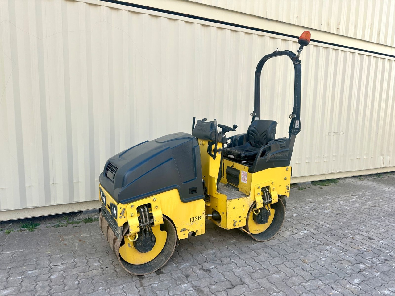 BOMAG BW80AD-5 / 2018 BJ / 999 H / 1.550 KG - مدحلة: صور 1 BOMAG BW80AD-5 / 2018 BJ / 999 H / 1.550 KG - مدحلة: صور 1