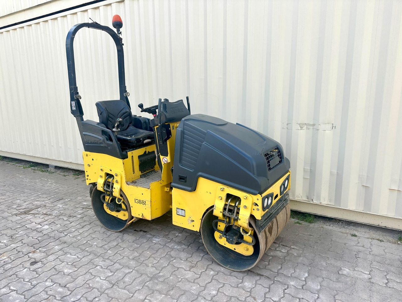BOMAG BW80AD-5 / 2018 BJ / 999 H / 1.550 KG - مدحلة: صور 4 BOMAG BW80AD-5 / 2018 BJ / 999 H / 1.550 KG - مدحلة: صور 4