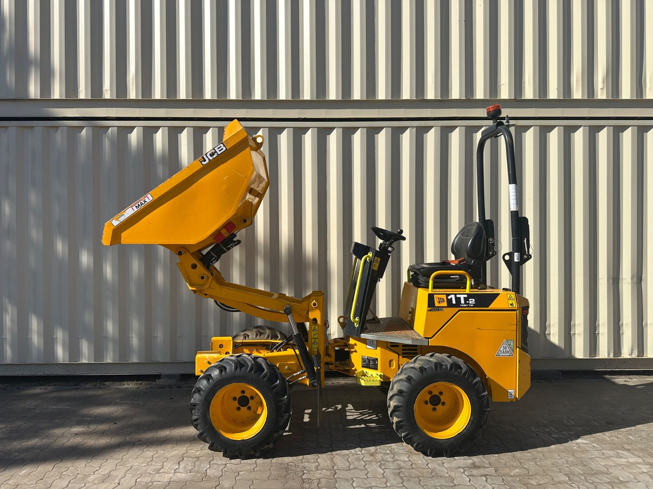 JCB 1T-2 High Tip Dumper, 440 Bh, 1.000 KG - شاحنة قلابة صغيرة: صور 1 JCB 1T-2 High Tip Dumper, 440 Bh, 1.000 KG - شاحنة قلابة صغيرة: صور 1