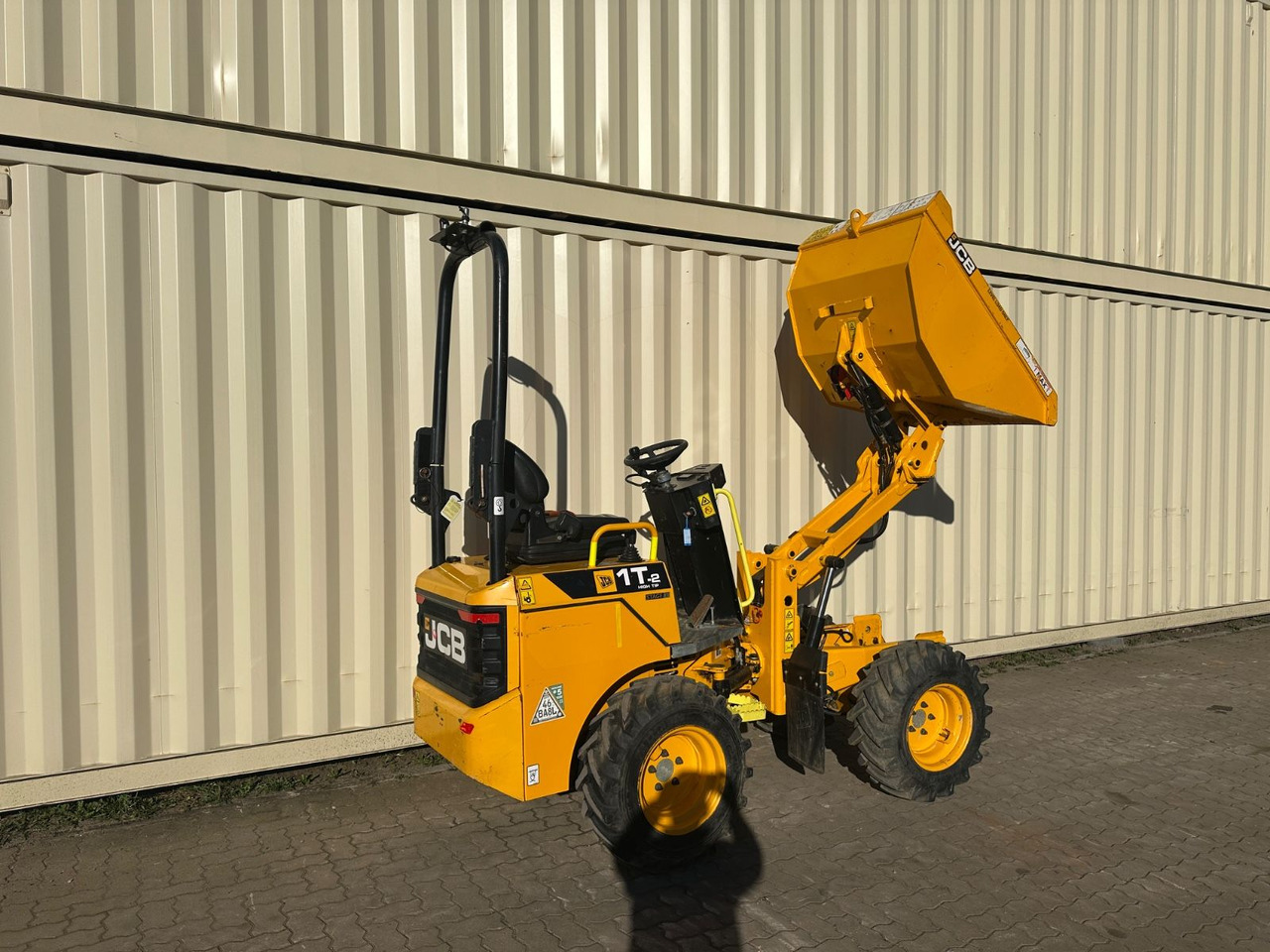 JCB 1T-2 High Tip Dumper, 632 Bh, 1.000 KG - شاحنة قلابة صغيرة: صور 4 JCB 1T-2 High Tip Dumper, 632 Bh, 1.000 KG - شاحنة قلابة صغيرة: صور 4