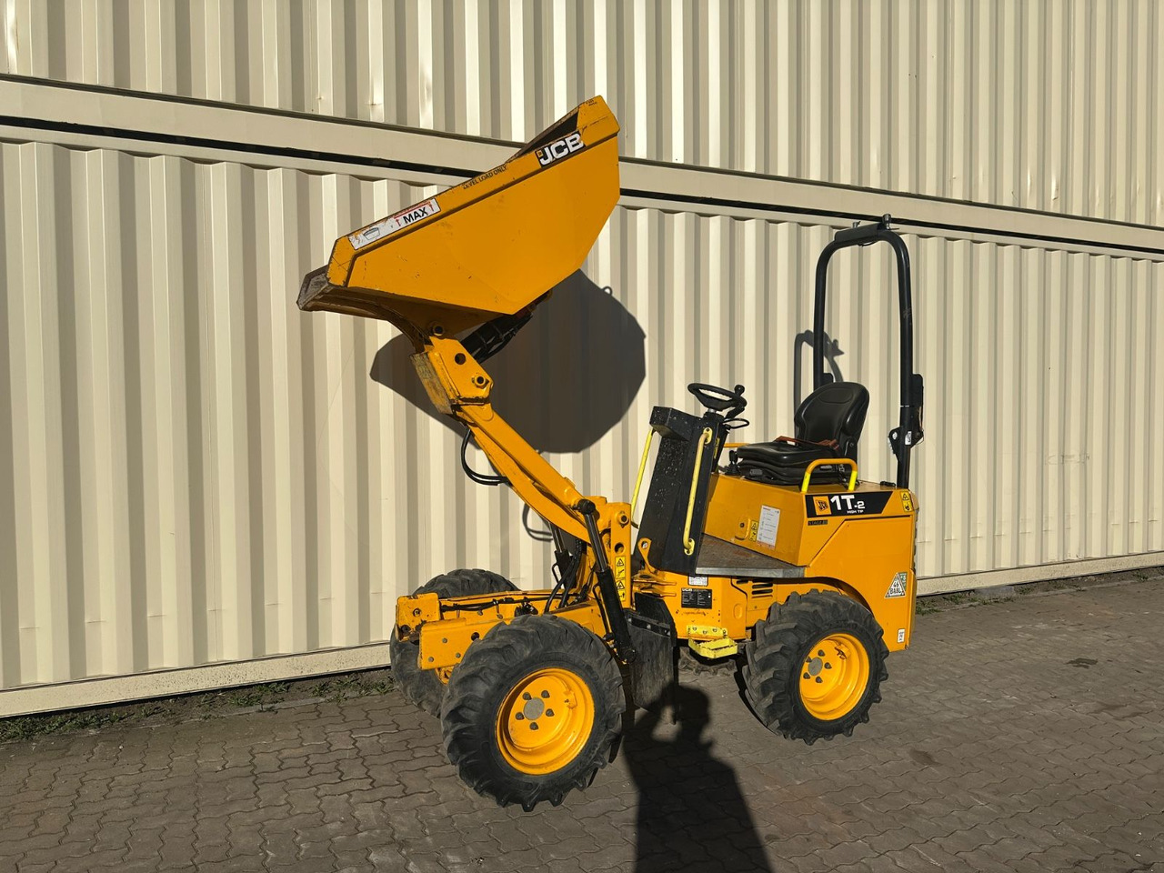 JCB 1T-2 High Tip Dumper, 632 Bh, 1.000 KG - شاحنة قلابة صغيرة: صور 1 JCB 1T-2 High Tip Dumper, 632 Bh, 1.000 KG - شاحنة قلابة صغيرة: صور 1