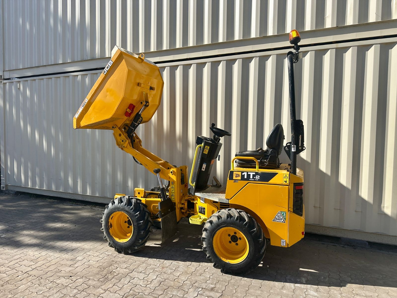 JCB 1T-2 High Tip Dumper, 674 Bh, 1.000 KG - شاحنة قلابة صغيرة: صور 3 JCB 1T-2 High Tip Dumper, 674 Bh, 1.000 KG - شاحنة قلابة صغيرة: صور 3
