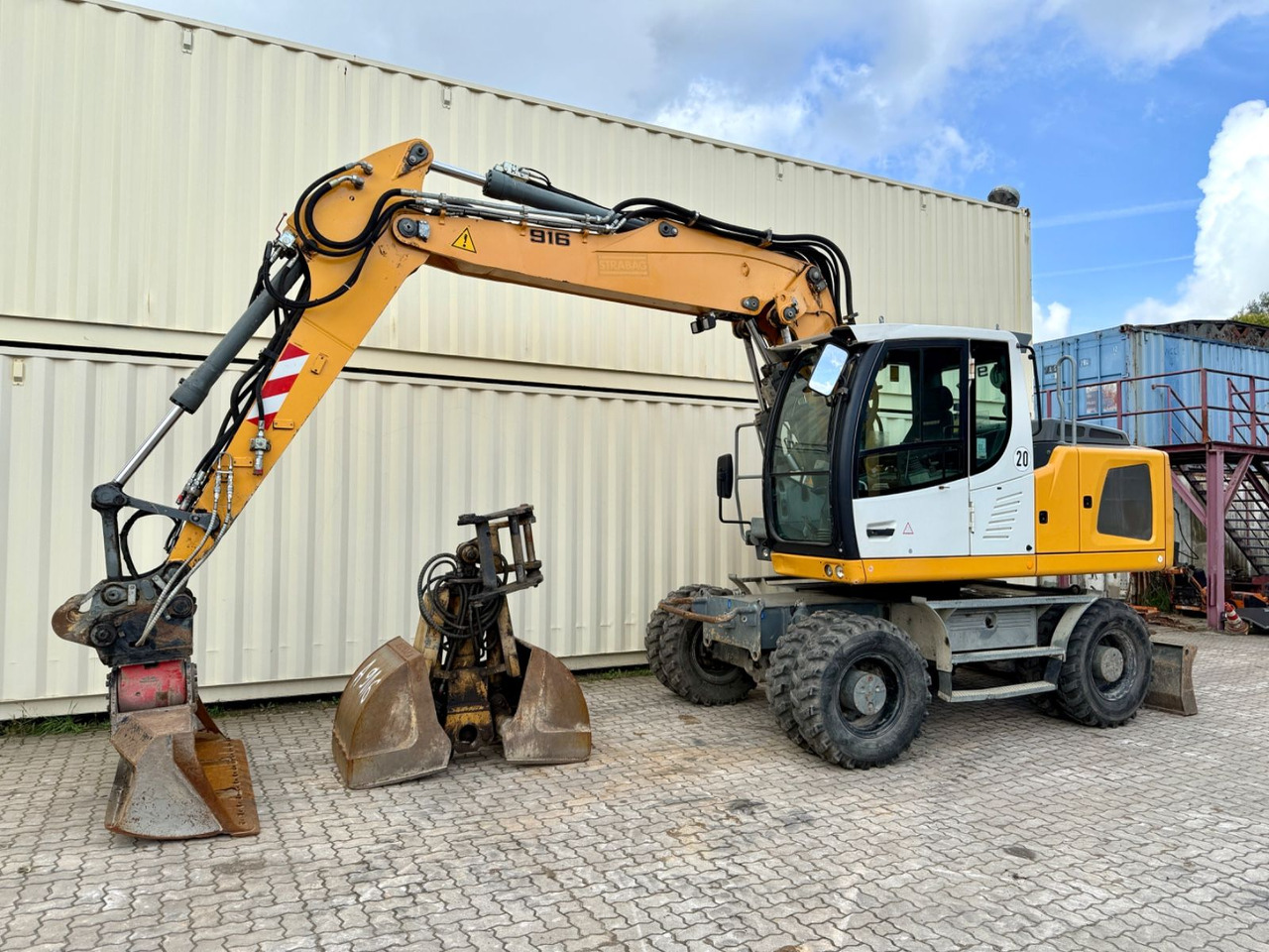 Liebherr A916 / Deutsche Maschine / Löffel + Greifer - حفارة على عجلات: صور 1 Liebherr A916 / Deutsche Maschine / Löffel + Greifer - حفارة على عجلات: صور 1