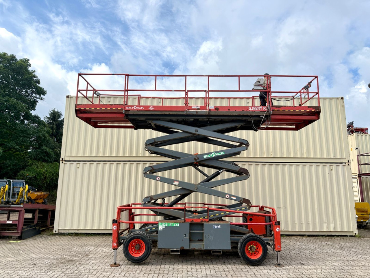 Skyjack SJ9241 4x4 Diesel / 14.5 Meter / 2015 BJ - مصاعد الازدهار محمولة على شاحنة: صور 1 Skyjack SJ9241 4x4 Diesel / 14.5 Meter / 2015 BJ - مصاعد الازدهار محمولة على شاحنة: صور 1
