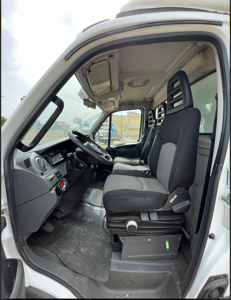 IVECO DAILY 60C17 - مبردة شاحنة: صور 5 IVECO DAILY 60C17 - مبردة شاحنة: صور 5