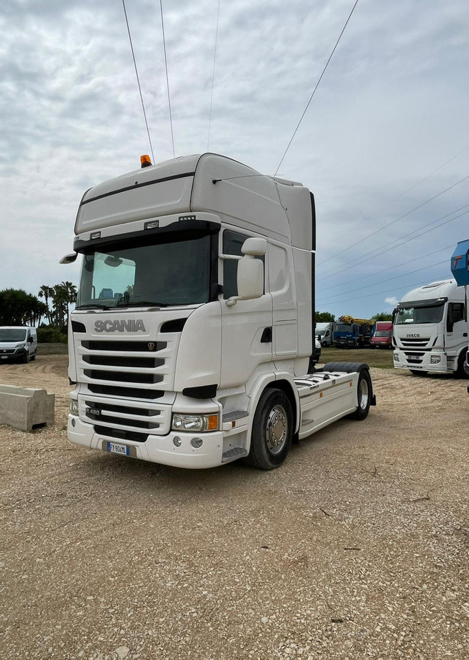 SCANIA R490 TOP LINE - شاحنة جرار: صور 1 SCANIA R490 TOP LINE - شاحنة جرار: صور 1