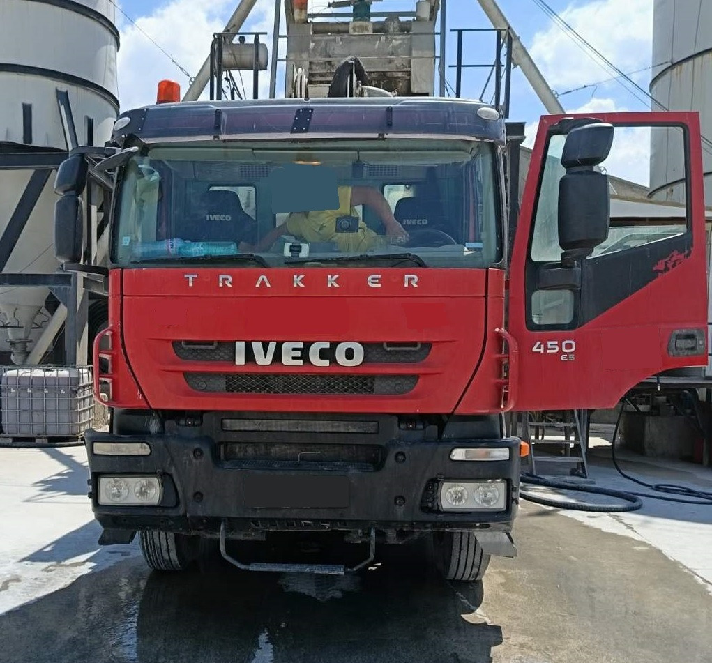 IVECO TRAKKER 450 COIME 35 - مضخة خرسانة: صور 2 IVECO TRAKKER 450 COIME 35 - مضخة خرسانة: صور 2