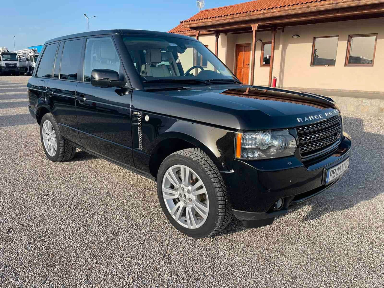 Land Rover Range Rover Vogue 4.4 TDV8 - سيارة دفع رباعي: صور 1 Land Rover Range Rover Vogue 4.4 TDV8 - سيارة دفع رباعي: صور 1