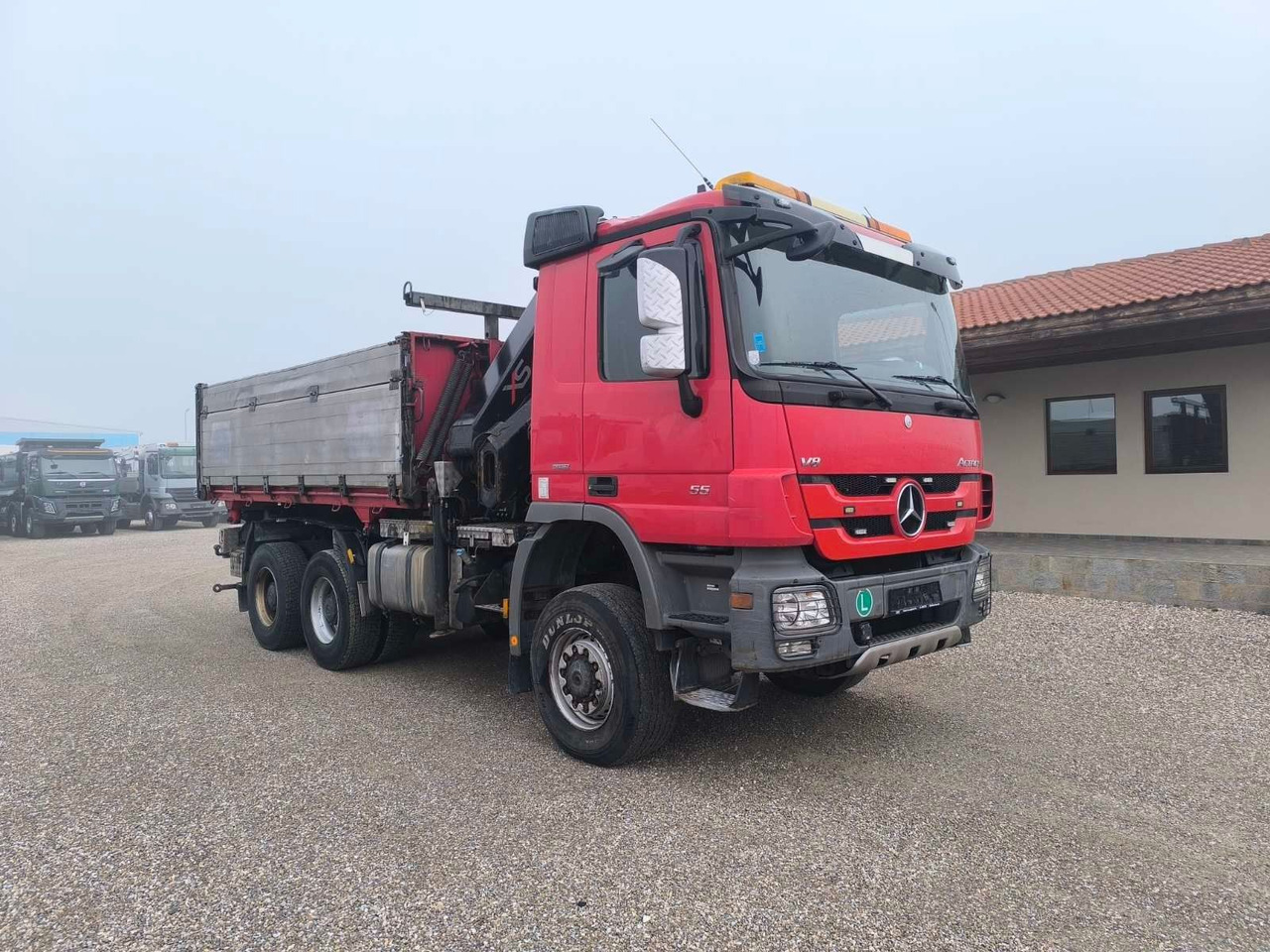Mercedes-Benz ACTROS 3355 V8 6X6 HIAB 211 EP-5 HIPRO - قلابات, شاحنة كرين: صور 1 Mercedes-Benz ACTROS 3355 V8 6X6 HIAB 211 EP-5 HIPRO - قلابات, شاحنة كرين: صور 1
