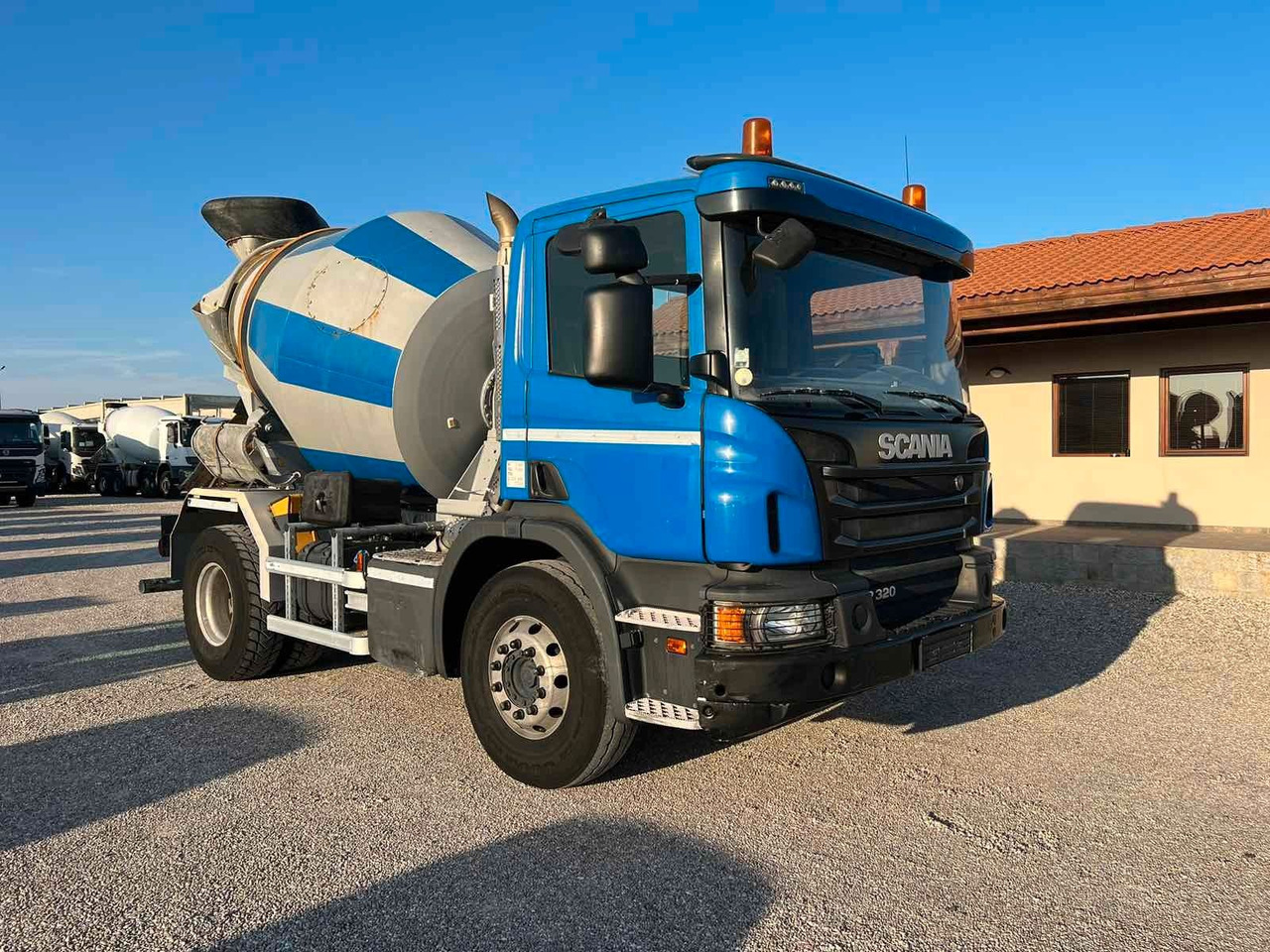 Scania P320 LIEBHERR 4M3 - شاحنة خلاطة خرسانة: صور 1 Scania P320 LIEBHERR 4M3 - شاحنة خلاطة خرسانة: صور 1