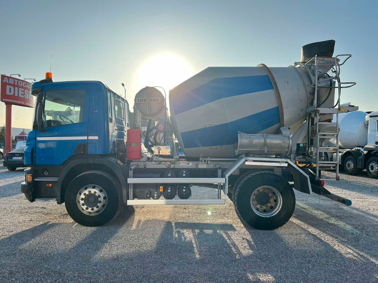 Scania P320 LIEBHERR 4M3 - شاحنة خلاطة خرسانة: صور 4 Scania P320 LIEBHERR 4M3 - شاحنة خلاطة خرسانة: صور 4
