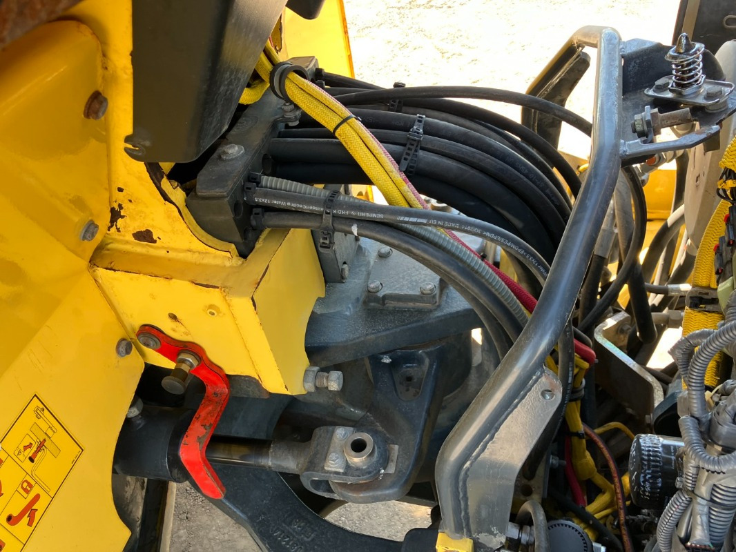 BOMAG DE BW 161 AD-5 Stage IIIb/Tier 4i - مدحلة: صور 5 BOMAG DE BW 161 AD-5 Stage IIIb/Tier 4i - مدحلة: صور 5