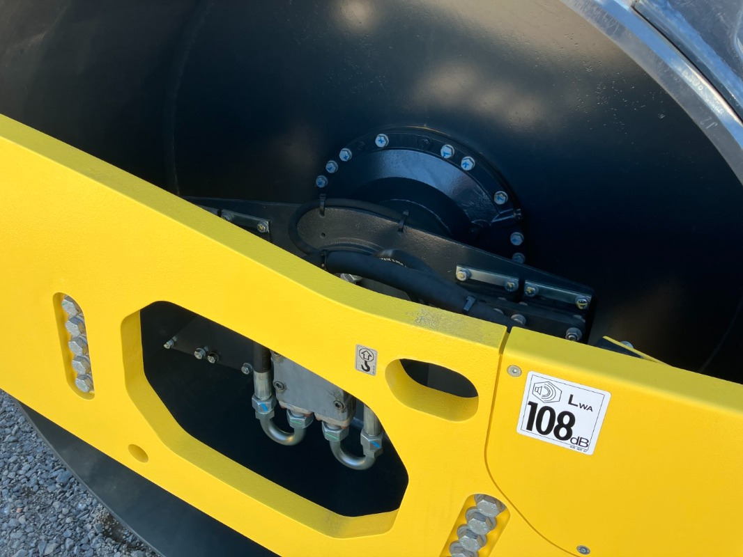 مدماج BOMAG DE BW 211 DH-5 Stage IV/TIER4f: صور 16 مدماج BOMAG DE BW 211 DH-5 Stage IV/TIER4f: صور 16