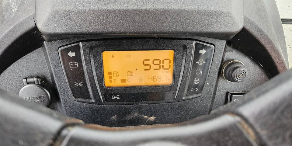 جرار Ciągnik Kubota B2650 4x4 klima 26 KM hydrostat: صور 10