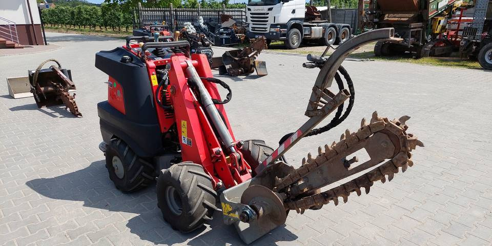 Koparka łańcuchowa miniładowarka Ditch Witch R300 wiertnica - خندقکن: صور 4 Koparka łańcuchowa miniładowarka Ditch Witch R300 wiertnica - خندقکن: صور 4