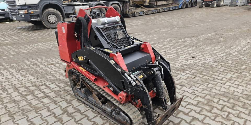 Miniładowarka Toro Dingo TX1000 bobcat ditch witch - حفار متعدد الاستخدام: صور 4 Miniładowarka Toro Dingo TX1000 bobcat ditch witch - حفار متعدد الاستخدام: صور 4