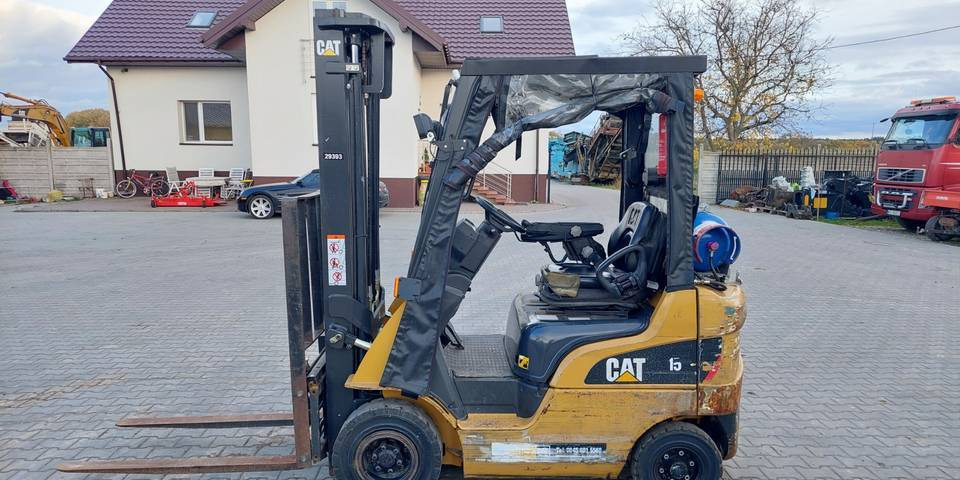 Wózek widłowy Caterpillar GP15N 1,5t pozycjoner, przesuw CAT - رافعة شوكية تعمل بالغاز: صور 1 Wózek widłowy Caterpillar GP15N 1,5t pozycjoner, przesuw CAT - رافعة شوكية تعمل بالغاز: صور 1