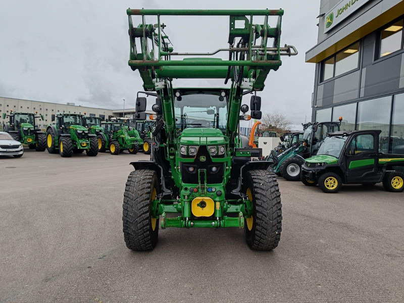 John Deere 6115 RC - جرار: صور 2 John Deere 6115 RC - جرار: صور 2